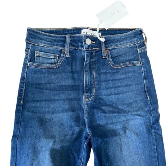 Cello High Rise Skinny 05 Dark Wash Jeans NWT Size 5 - Picture 2 of 11